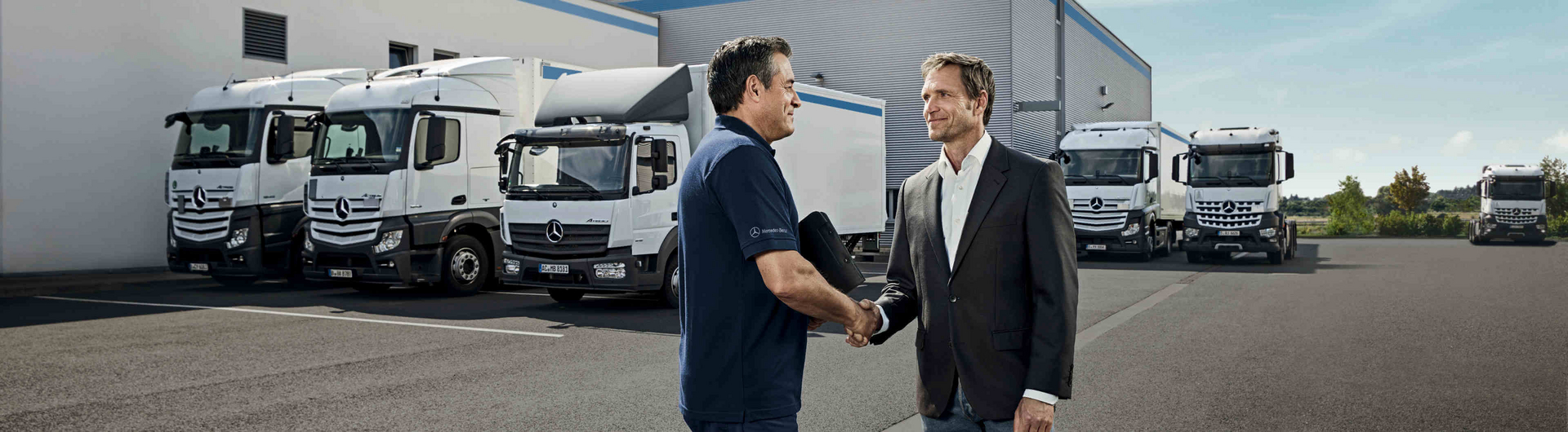 Die Mercedes-Benz Service Contracts - Anschlussgarantie, Wartung & mehr für Ihren LKW bei der RKG Nutzfahrzeuge